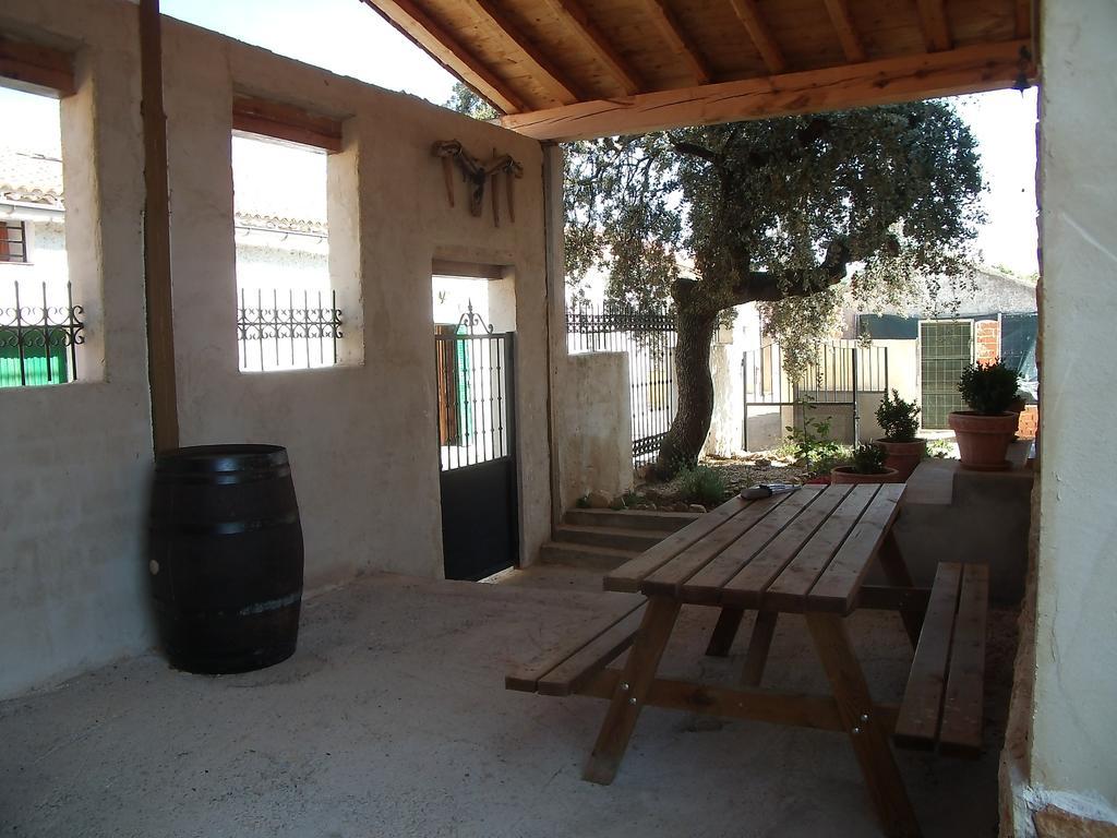Pensjonat La Casa Del Cartero Pablo Saldana de Ayllon Zewnętrze zdjęcie